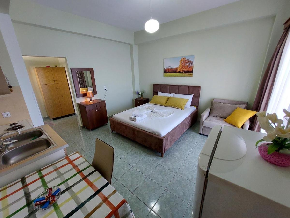 The Sun House Apartment Sarande Exterior photo