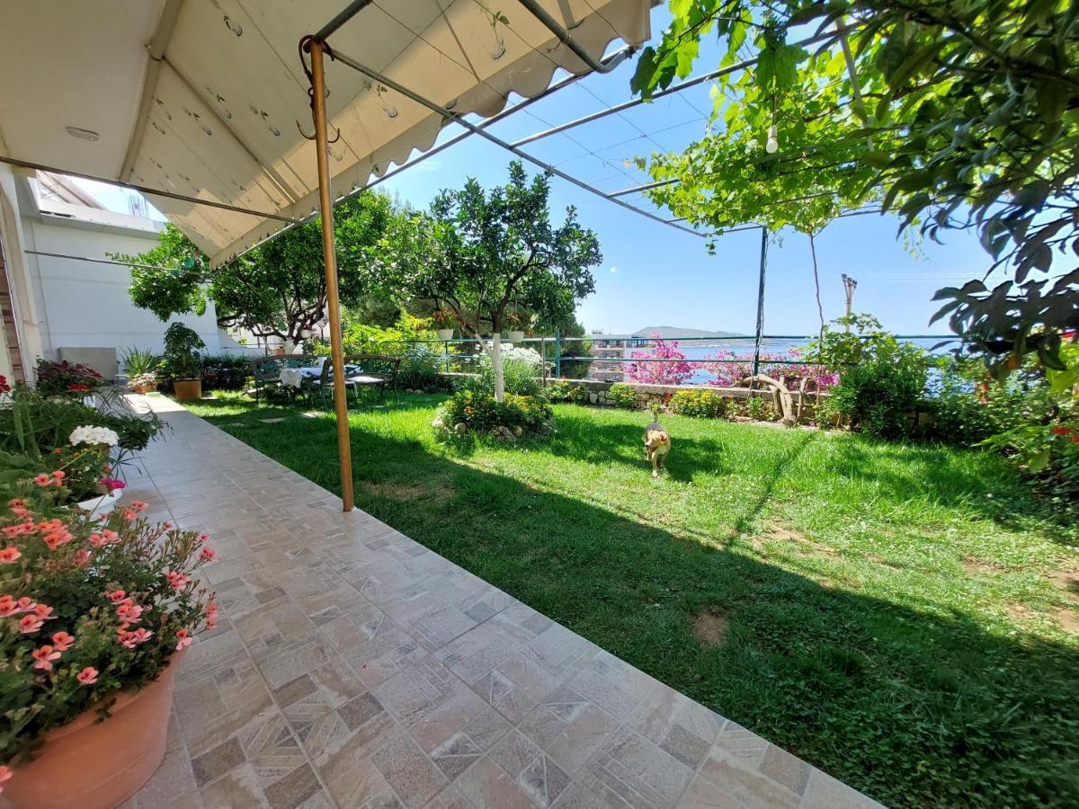 The Sun House Apartment Sarande Exterior photo