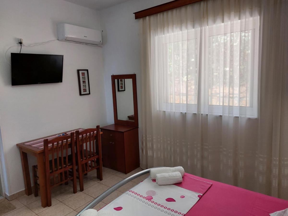The Sun House Apartment Sarande Exterior photo