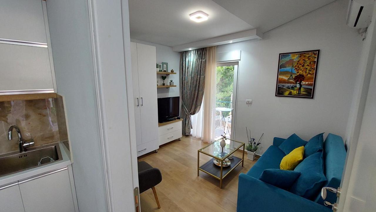 The Sun House Apartment Sarande Exterior photo