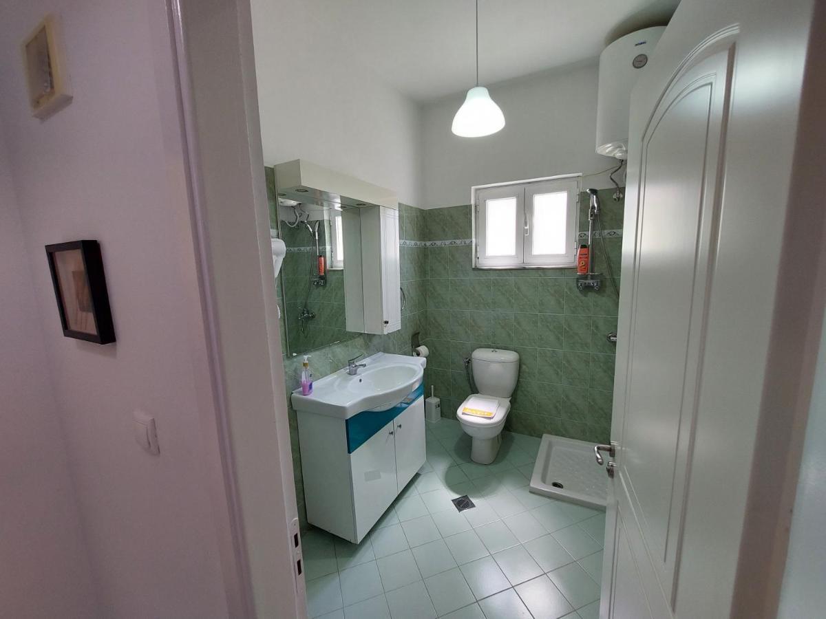 The Sun House Apartment Sarande Exterior photo